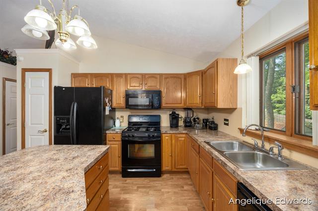 Builiding view five for 1563 Amberly, Grand Rapids, MI. 49508