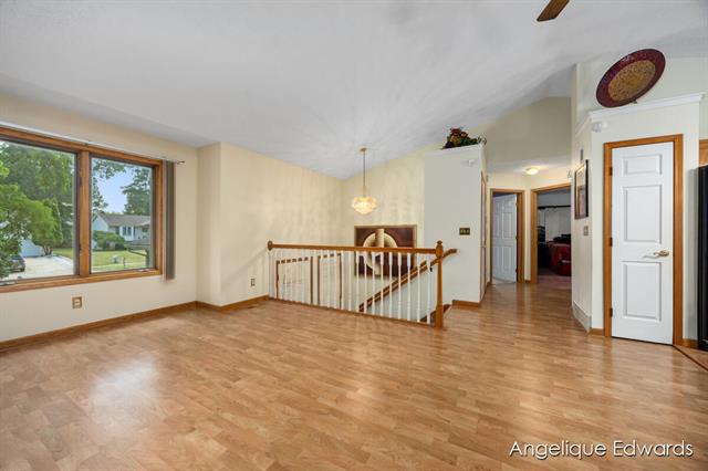 Builiding view one for 1563 Amberly, Grand Rapids, MI. 49508