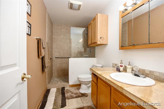 Builiding view seven for 1563 Amberly, Grand Rapids, MI. 49508