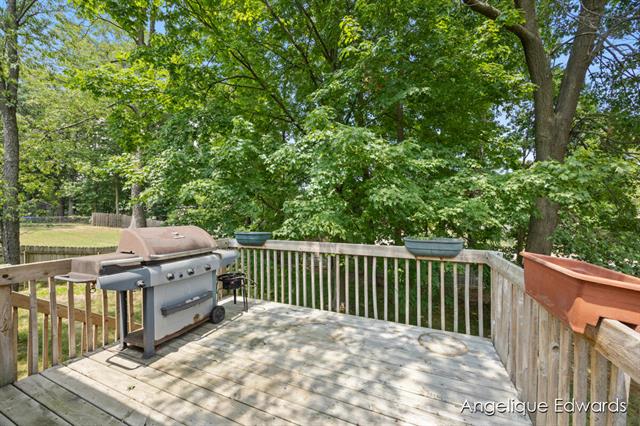 Builiding view sixteen for 1563 Amberly, Grand Rapids, MI. 49508