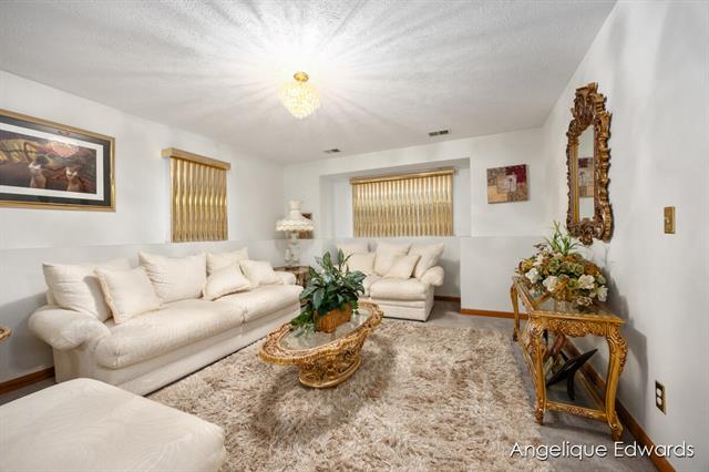 Builiding view ten for 1563 Amberly, Grand Rapids, MI. 49508