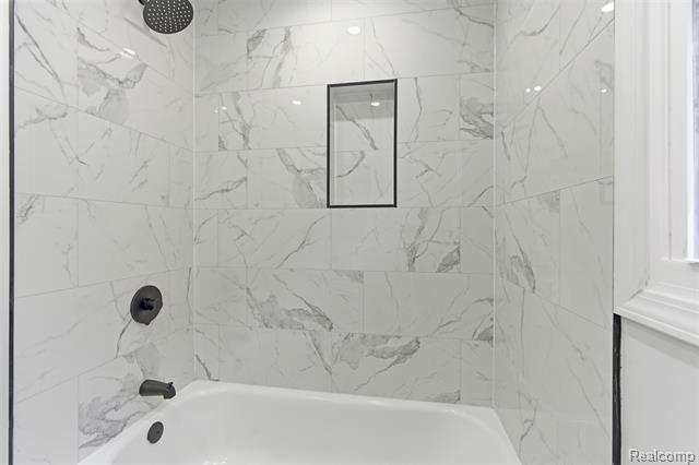 Builiding view fifteen for 16221 Wormer, Detroit, MI. 48219