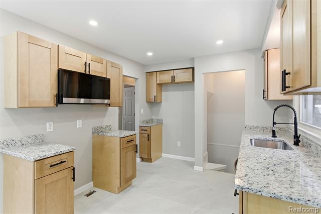 Builiding view nine for 16221 Wormer, Detroit, MI. 48219