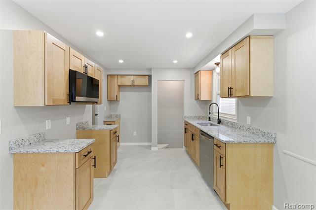 Builiding view seven for 16221 Wormer, Detroit, MI. 48219