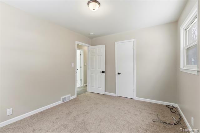 Builiding view sixteen for 16221 Wormer, Detroit, MI. 48219