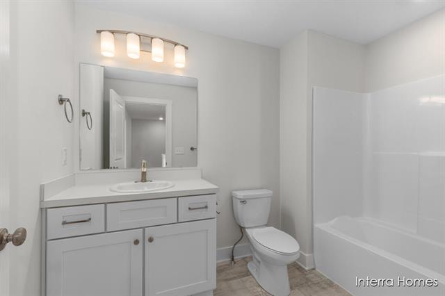 Builiding view fifteen for 2835 Highgate, Grand Rapids, MI. 49512