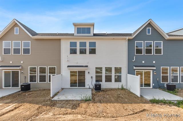 Builiding view sixteen for 2835 Highgate, Grand Rapids, MI. 49512