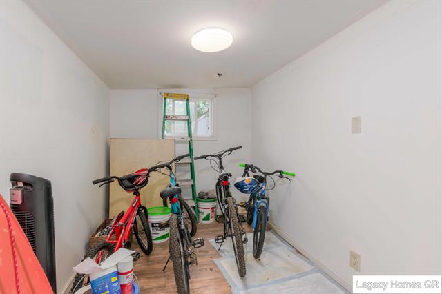 Builiding view fourteen for 961 Dolphin, Wyoming, MI. 49509