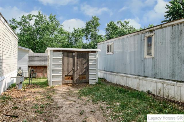 Builiding view sixteen for 961 Dolphin, Wyoming, MI. 49509