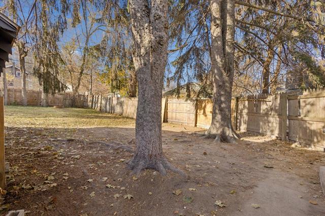 Builiding view forty six for 843 Clancy, Grand Rapids, MI. 49503