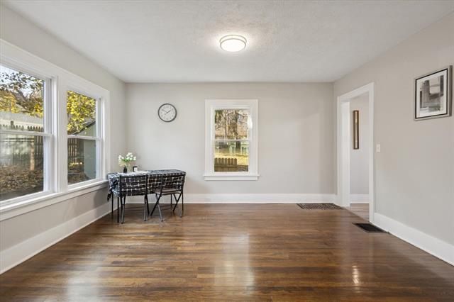 Builiding view fourteen for 843 Clancy, Grand Rapids, MI. 49503