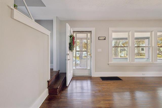 Builiding view seven for 843 Clancy, Grand Rapids, MI. 49503