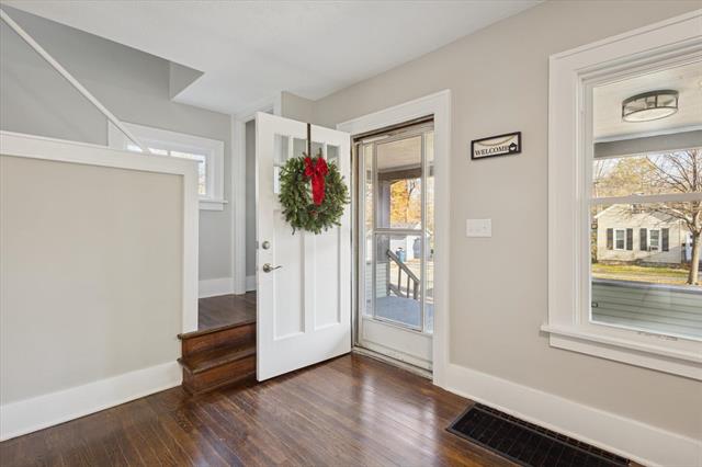 Builiding view six for 843 Clancy, Grand Rapids, MI. 49503