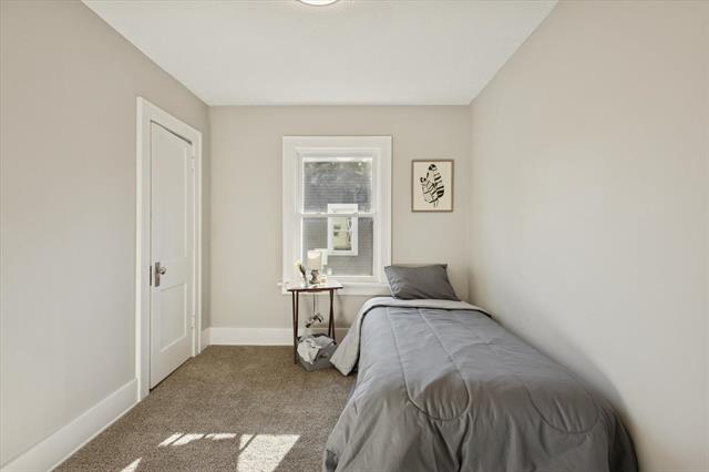 Builiding view thirty four for 843 Clancy, Grand Rapids, MI. 49503