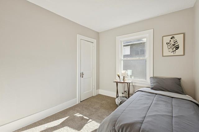 Builiding view thirty two for 843 Clancy, Grand Rapids, MI. 49503