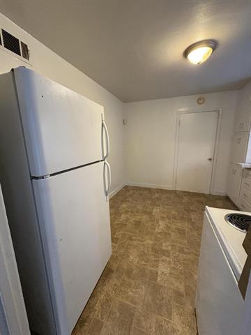 Builiding view five for 1385 Superior, Benton Harbor, MI. 49022