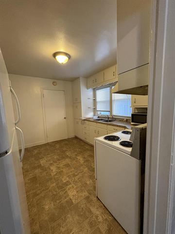 Builiding view four for 1385 Superior, Benton Harbor, MI. 49022