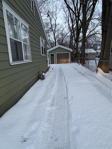 Builiding view one for 1385 Superior, Benton Harbor, MI. 49022