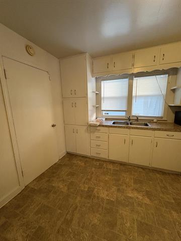 Builiding view seven for 1385 Superior, Benton Harbor, MI. 49022