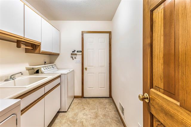 Builiding view fourteen for 149 Oak Marr, Houghton Lake, MI. 48629