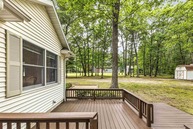 Builiding view thirty eight for 149 Oak Marr, Houghton Lake, MI. 48629