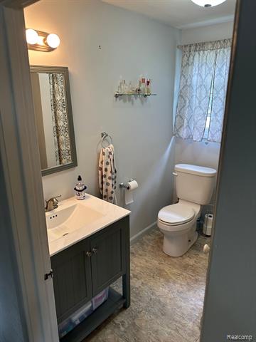 Builiding view eleven for 7980 Gilford, Reese, MI. 48757