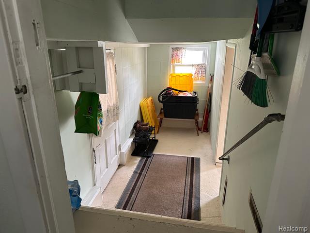 Builiding view sixteen for 7980 Gilford, Reese, MI. 48757