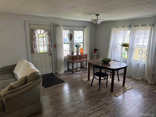 Builiding view ten for 7980 Gilford, Reese, MI. 48757