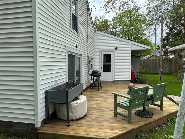 Builiding view twenty two for 7980 Gilford, Reese, MI. 48757