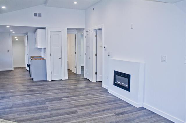 Builiding view eighteen for 93402 Lee, Dowagiac, MI. 49047