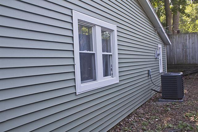 Builiding view eleven for 93402 Lee, Dowagiac, MI. 49047