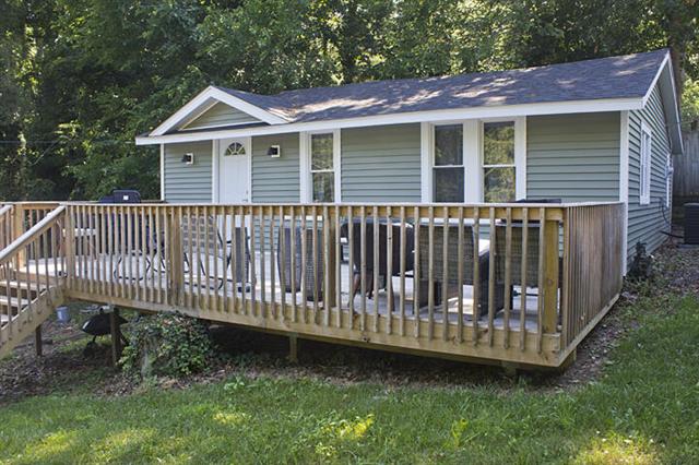 Builiding view one for 93402 Lee, Dowagiac, MI. 49047