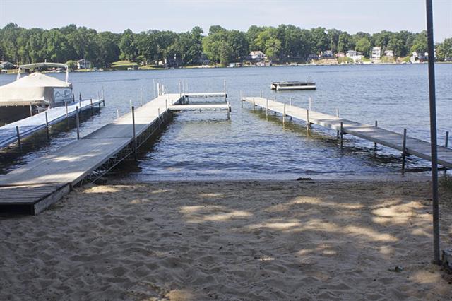 Builiding view twenty seven for 93402 Lee, Dowagiac, MI. 49047