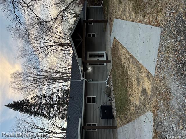 Builiding view two for 7889 Chilson, Pinckney, MI. 48169