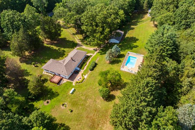 Builiding view fifty eight for 22100 Uldriks, Battle Creek, MI. 49017