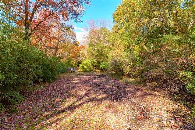 Builiding view fifty three for 22100 Uldriks, Battle Creek, MI. 49017