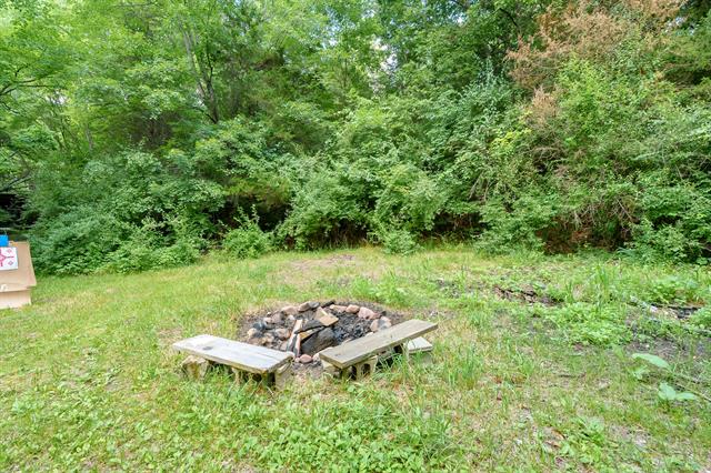 Builiding view fifty two for 22100 Uldriks, Battle Creek, MI. 49017