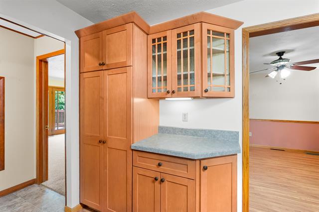 Builiding view sixteen for 22100 Uldriks, Battle Creek, MI. 49017