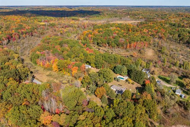 Builiding view sixty four for 22100 Uldriks, Battle Creek, MI. 49017