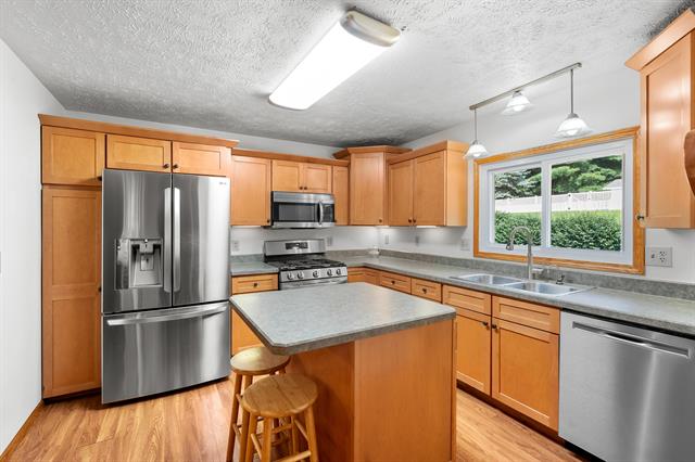 Builiding view thirteen for 22100 Uldriks, Battle Creek, MI. 49017