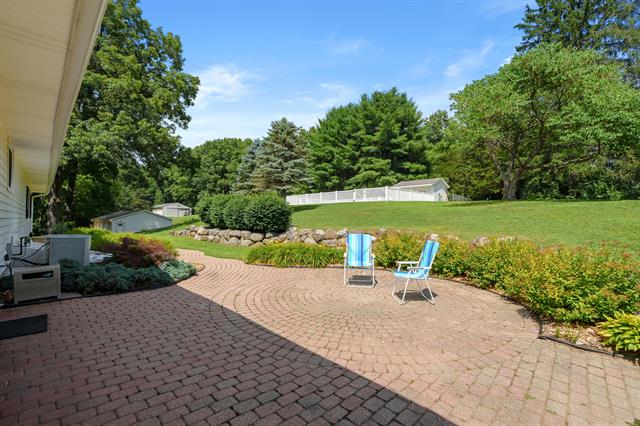 Builiding view thirty eight for 22100 Uldriks, Battle Creek, MI. 49017