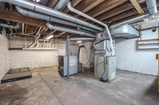 Builiding view thirty five for 22100 Uldriks, Battle Creek, MI. 49017