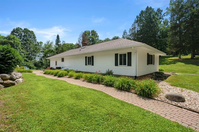 Builiding view thirty seven for 22100 Uldriks, Battle Creek, MI. 49017