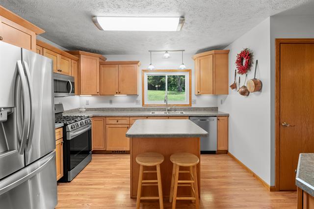 Builiding view twelve for 22100 Uldriks, Battle Creek, MI. 49017