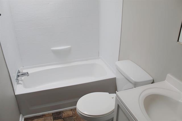 Builiding view thirteen for 5249 Lapeer, Burton, MI. 48509