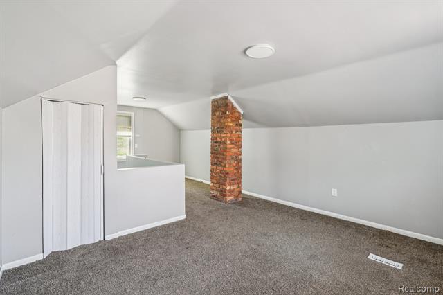 Builiding view twenty one for 6526 Heyden, Detroit, MI. 48228