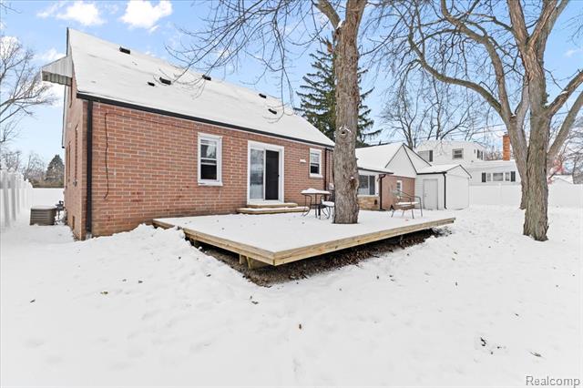 Builiding view four for 4175 Motorway, Waterford, MI. 48328