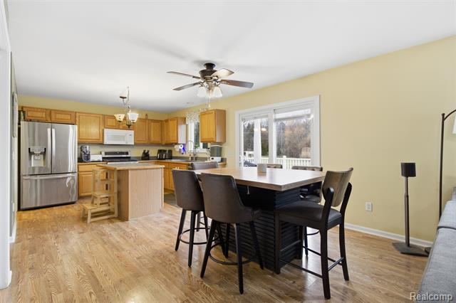 Builiding view six for 7846 Fawn, Waterford, MI. 48327