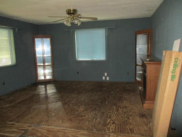 Builiding view eleven for 523 Union, Saint Louis, MI. 48880