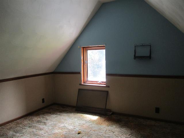 Builiding view fifteen for 523 Union, Saint Louis, MI. 48880